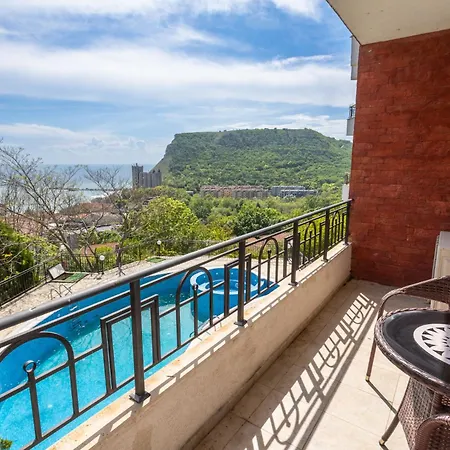 Saint George 2 Slaapkamers Met Zeezicht Апартаменты Каварна
